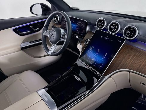 Certified 2024 Mercedes-Benz GLC 300 4MATIC image 16