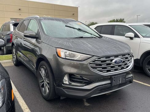 Used 2019 Ford Edge Titanium FWD image 1