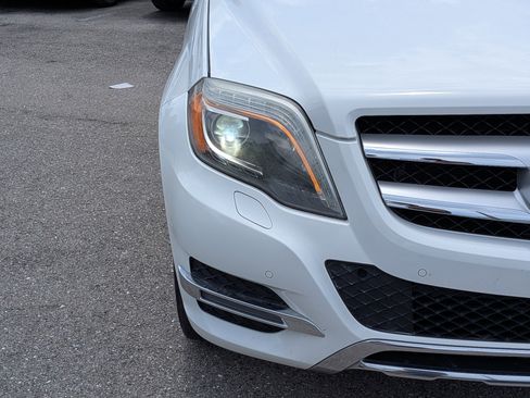 Used 2013 Mercedes-Benz GLK 350 4MATIC image 9