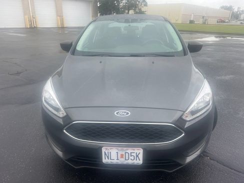 Used 2018 Ford Focus S FWD image 2