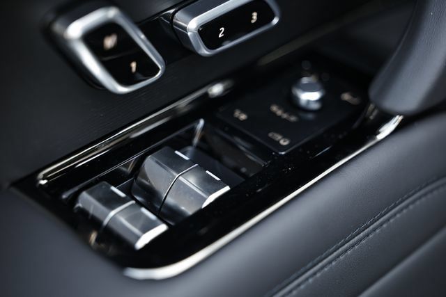 New 2026 Land Rover Range Rover Sport SE AWD/4WD image 22