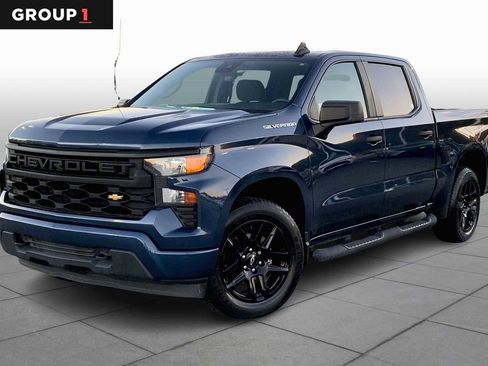 Used 2022 Chevrolet Silverado 1500 Custom image 1