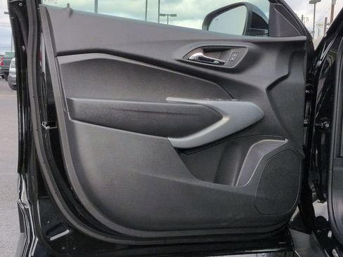 New 2026 Chevrolet Trax LS w/ LS Convenience Package FWD image 17