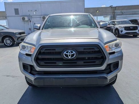 Used 2017 Toyota Tacoma SR RWD image 8