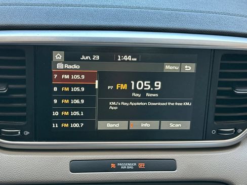 Used 2022 Kia Sportage LX FWD image 19