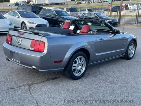 Used 2006 Ford Mustang GT RWD image 12