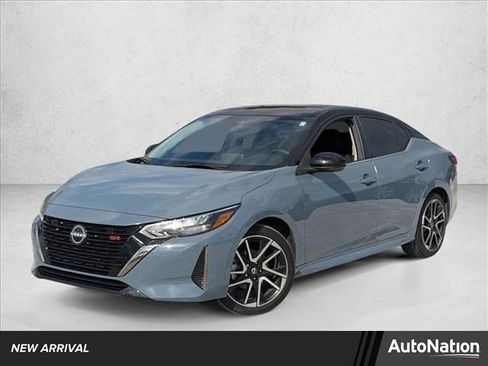 Used 2025 Nissan Sentra SR image 1