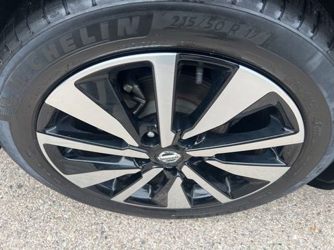 Certified 2022 Nissan Sentra SV w/ SV Premium Package image 39