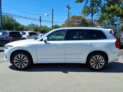 Used 2020 Volvo XC90 T5 Momentum w/ Protection Package Premier AWD/4WD image 6