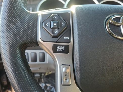 Used 2015 Toyota Tacoma PreRunner image 19