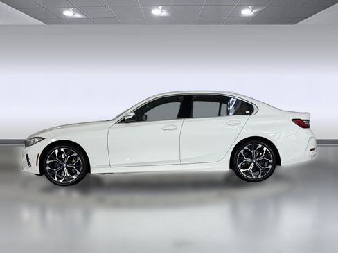 Used 2026 BMW 330i Sedan w/ Premium Package RWD image 2
