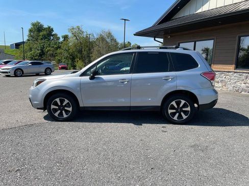 Used 2017 Subaru Forester 2.5i w/ Alloy Wheel Package AWD/4WD image 4