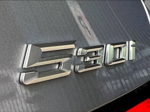 Used 2026 BMW 530i image 9