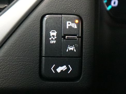 Used 2020 Chevrolet Suburban LT image 46