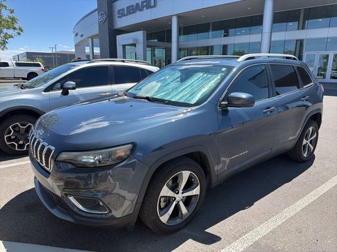 Used 2019 Jeep Cherokee Limited image 4