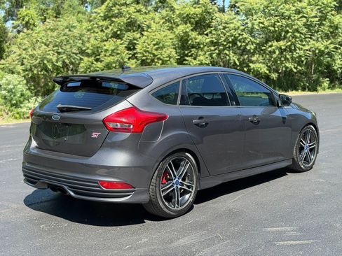 Used 2015 Ford Focus ST FWD image 5