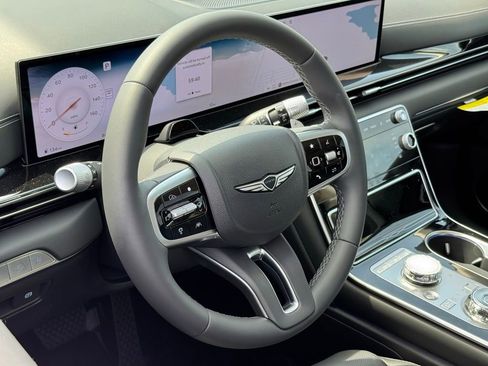 Used 2025 Genesis GV80 2.5T Standard image 18