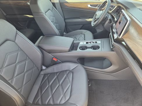 New 2026 Volkswagen Atlas SE FWD image 12