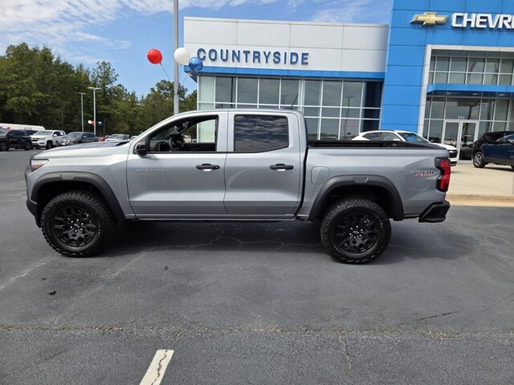 Used 2026 Chevrolet Colorado Trail Boss AWD/4WD image 2