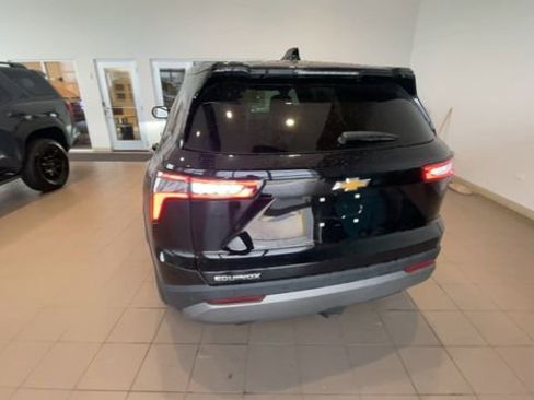Used 2025 Chevrolet Equinox LT FWD image 9