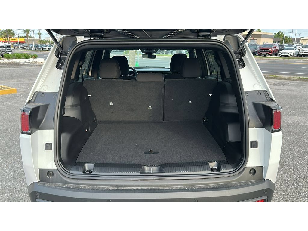 New 2026 Jeep Cherokee Laredo AWD/4WD image 15