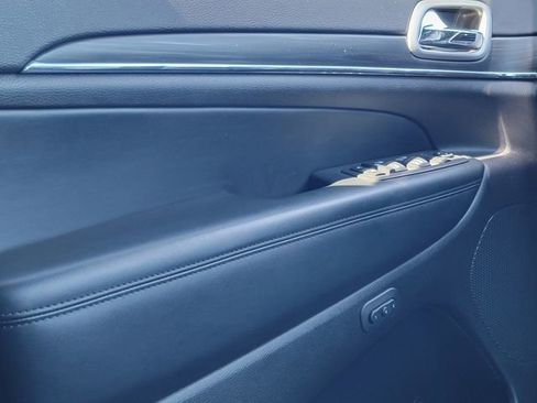 Certified 2021 Jeep Grand Cherokee Limited w/ Luxury Group II image 37