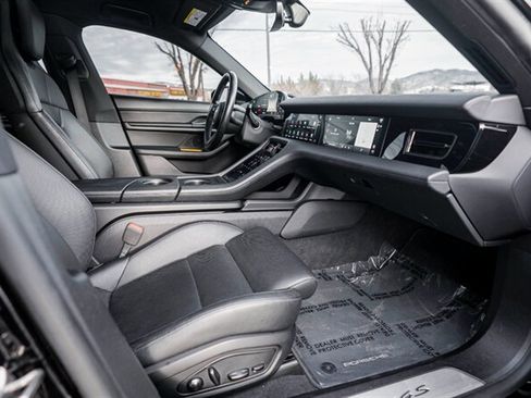 Used 2021 Porsche Taycan 4S AWD/4WD image 32
