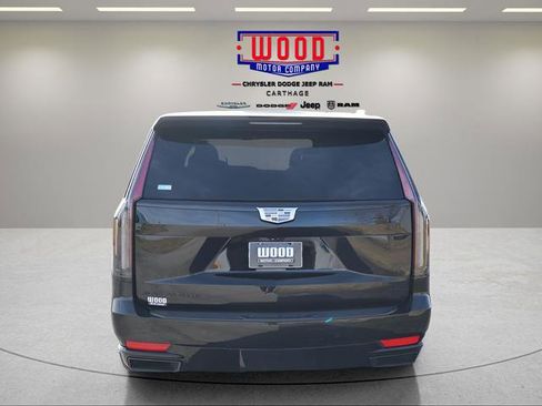 Used 2022 Cadillac Escalade ESV Sport w/ Touring Package image 4