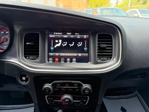Used 2020 Dodge Charger SXT AWD/4WD image 41