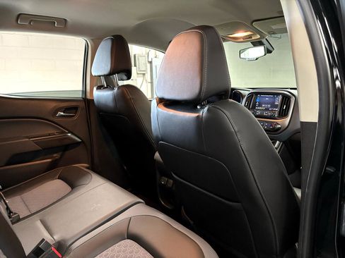 Used 2021 Chevrolet Colorado Z71 image 16