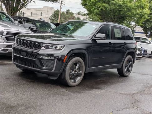 New 2026 Jeep Grand Cherokee Limited w/ Limited Altitude Package AWD/4WD image 7