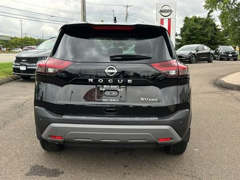 Certified 2023 Nissan Rogue SV w/ SV Premium B Package AWD/4WD image 5