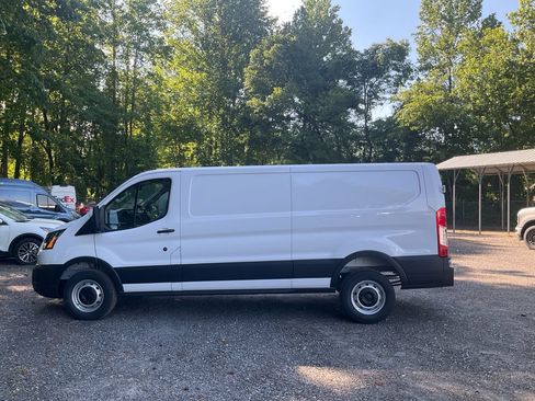 New 2026 Ford Transit 250 Low Roof RWD image 8