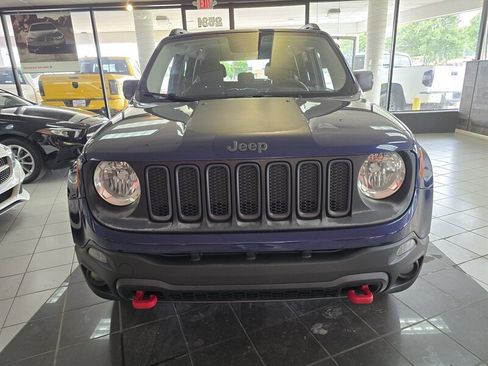 Used 2016 Jeep Renegade Trailhawk image 2