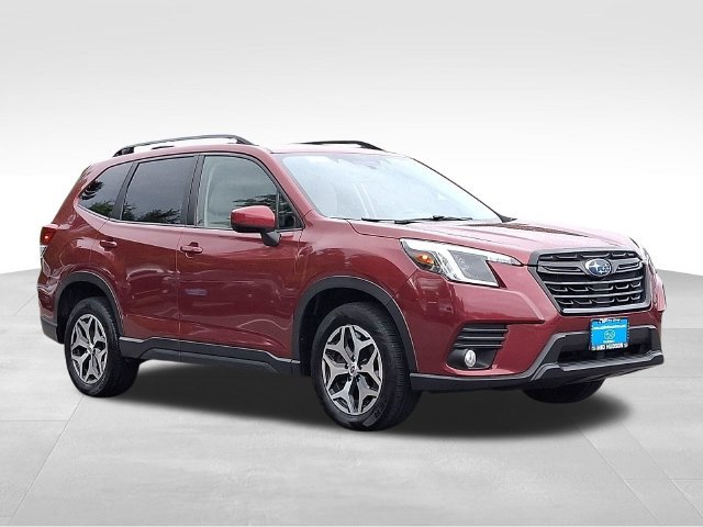 Used 2023 Subaru Forester Premium AWD/4WD image 1