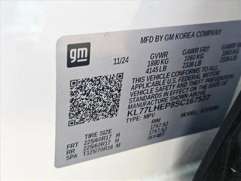 Used 2025 Chevrolet Trax LT image 24