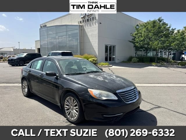 Used 2012 Chrysler 200 LX FWD image 1