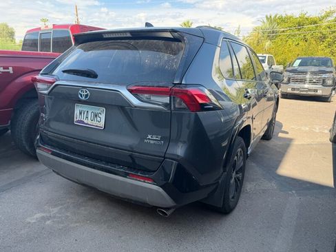 Used 2022 Toyota RAV4 XSE AWD/4WD image 3