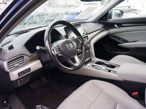Used 2020 Honda Accord Touring image 30
