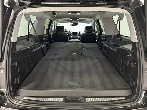 Used 2019 Chevrolet Suburban Premier AWD/4WD image 39