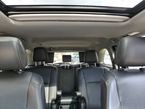 Used 2019 Toyota Highlander AWD V6 image 26