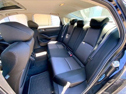 Used 2020 Honda Accord EX image 19