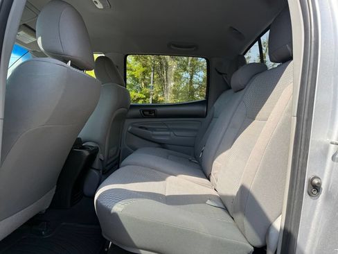 Used 2015 Toyota Tacoma 4x4 Double Cab w/ SR5 Package image 16