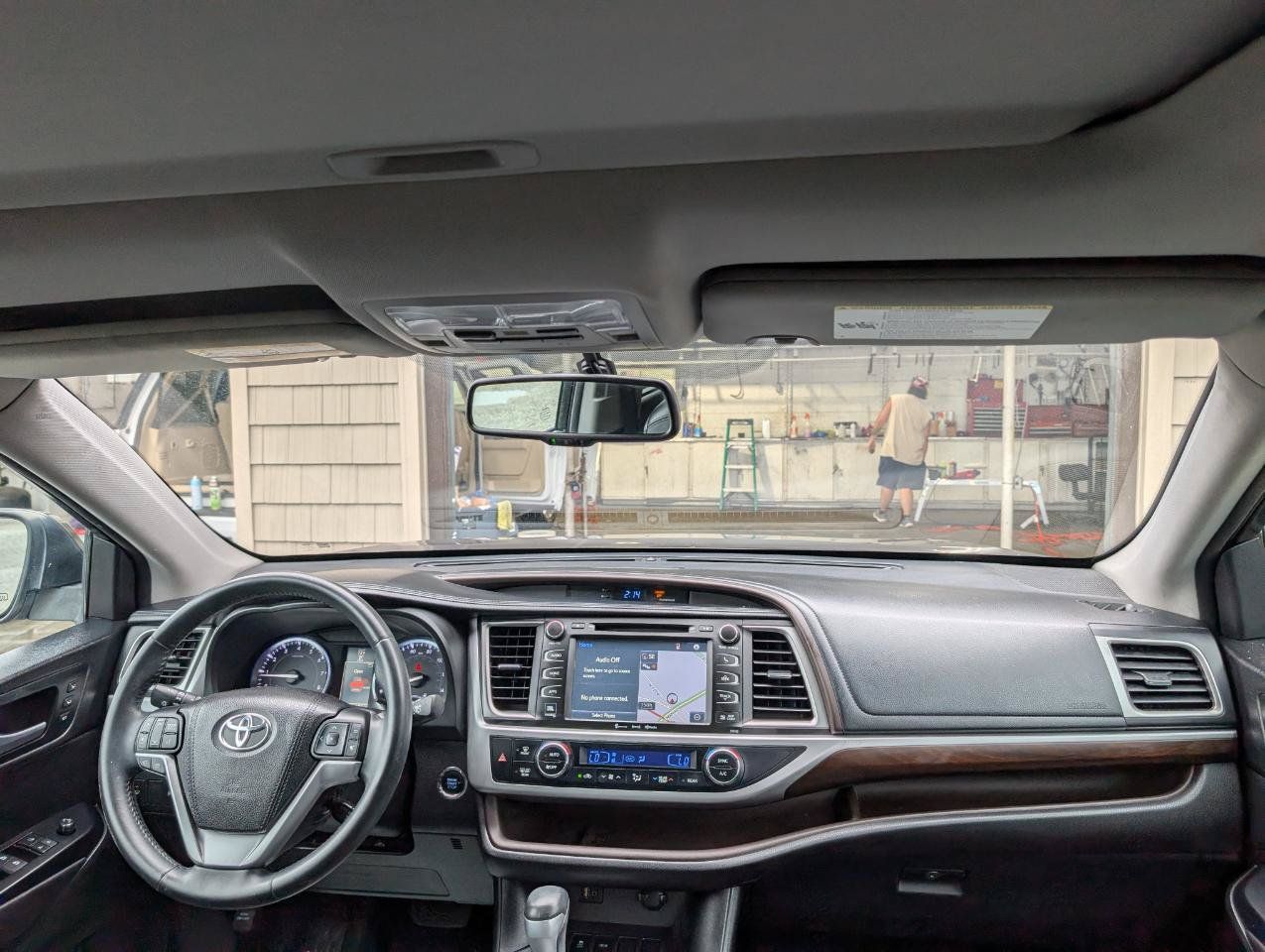 Used 2016 Toyota Highlander Limited FWD image 19