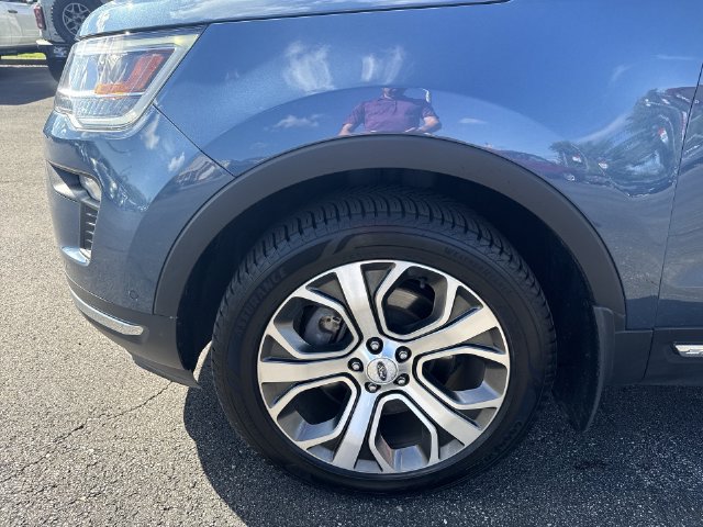 Used 2019 Ford Explorer Limited w/ Limited Luxury Package AWD/4WD image 27