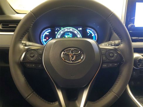 Certified 2024 Toyota RAV4 SE image 18