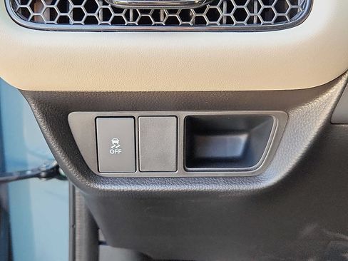 Certified 2026 Honda HR-V LX image 22