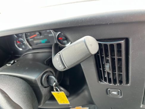 Used 2023 GMC Savana 2500 Extended w/ Driver Convenience Package RWD image 27