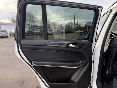 Used 2018 Mercedes-Benz GLS 550 4MATIC image 12