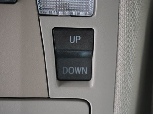 Used 2014 Toyota Camry XLE FWD image 24